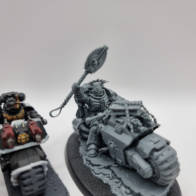 Warhammer 40k: Space Marines Chaplain on Bike and Bikes (BA130)