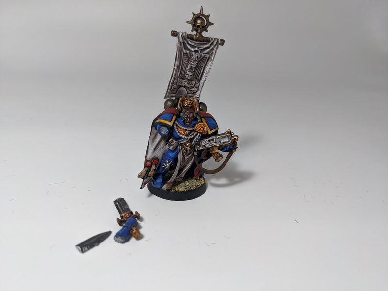 Space Marine Captain (AW058)