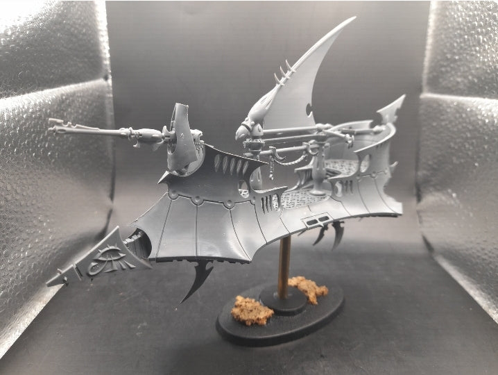 Warhammer 40K: Drukhari Raider (BC100)