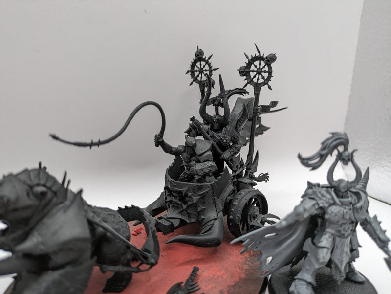 Age of Sigmar: Slaves to Darkness Chaos Chariot, Chosen and Exalted Hero (AU089) - 7th City